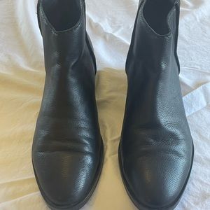 Dolce Vita Black 1/2 Boots, Zip Back Sz. 10